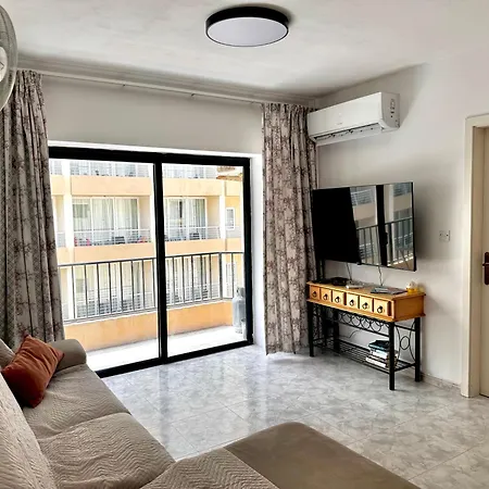 Holiday In Qawra Apartment
